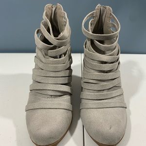 - booties boots JGoods grey size 8 back zip. Super cute fashion booties